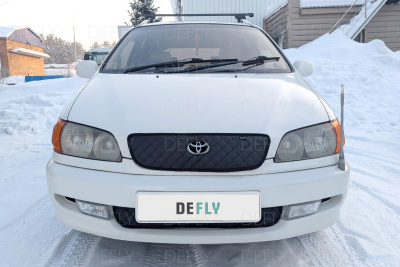 Утеплитель радиатора для Toyota Ipsum (SXM10), 1998-2001, рестайлинг, экокожа черная 