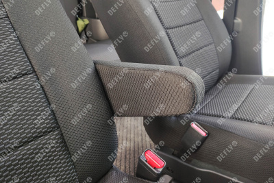 Чехлы на сиденья Toyota Tank/Roomy, Daihatsu Thor, Subaru Justy, 2016-2020, вырезы для столиков, жаккард