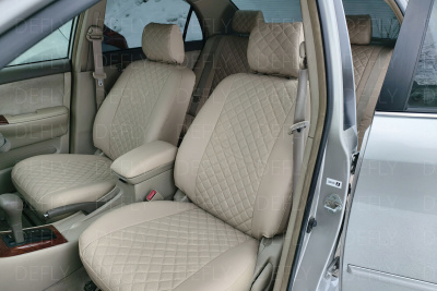 Чехлы на сиденья Toyota Corolla (E120), 2000-2006, седан, правый руль, экокожа бежевая/ромб перфорация 